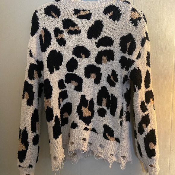 Altar’d State sweater - Picture 2 of 2